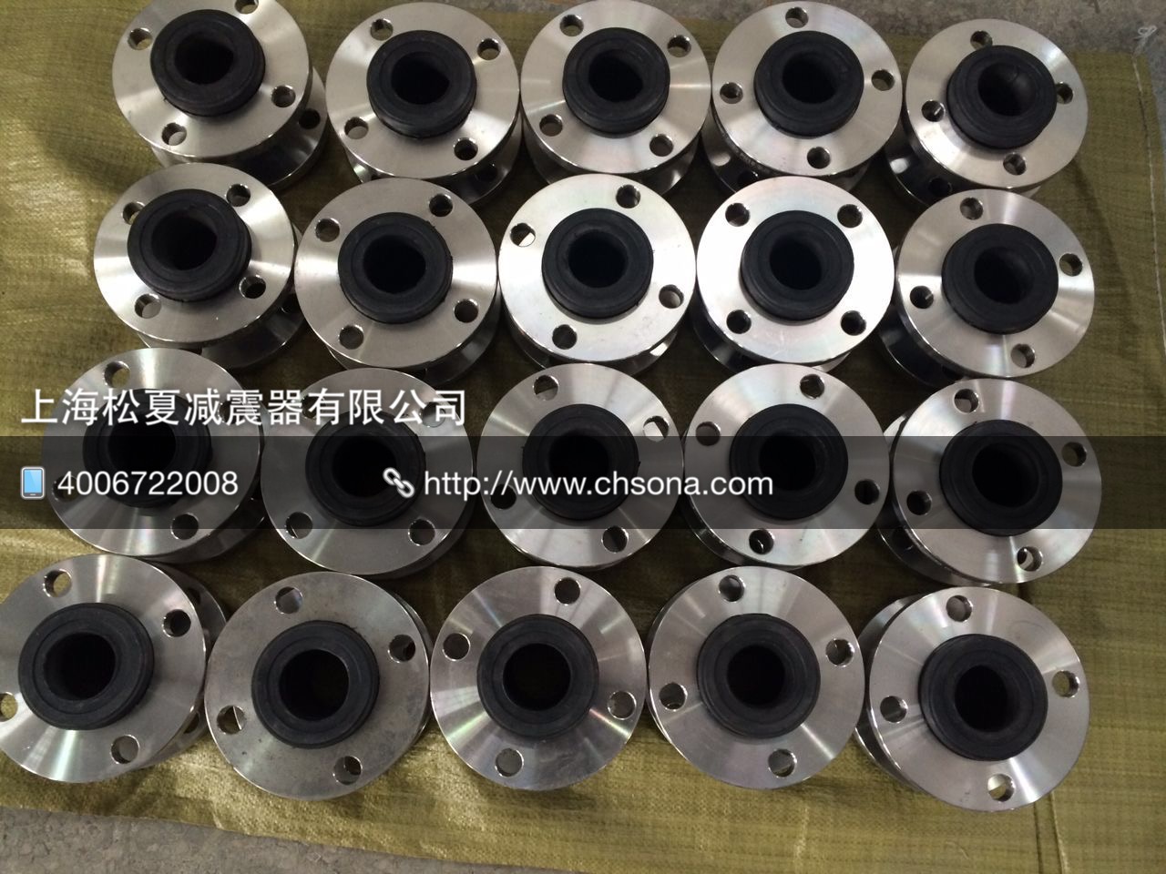 成都通用時(shí)代項(xiàng)目消費(fèi)管道用松夏橡膠接頭 成都通用時(shí)代項(xiàng)目消費(fèi)管道用松夏橡膠接頭發(fā)貨圖片